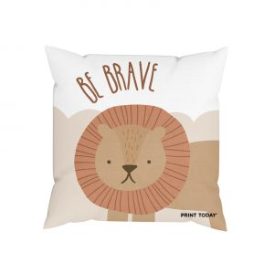 Cojín León "Be Brave"